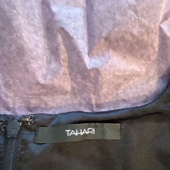 Tahari, size 4, black summer weight business/office dress. - Picture 5 of 6